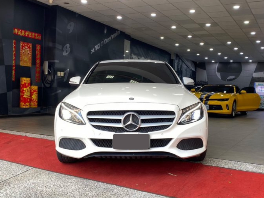 Mercedes-Benz C-Class C180 2015 Image 2