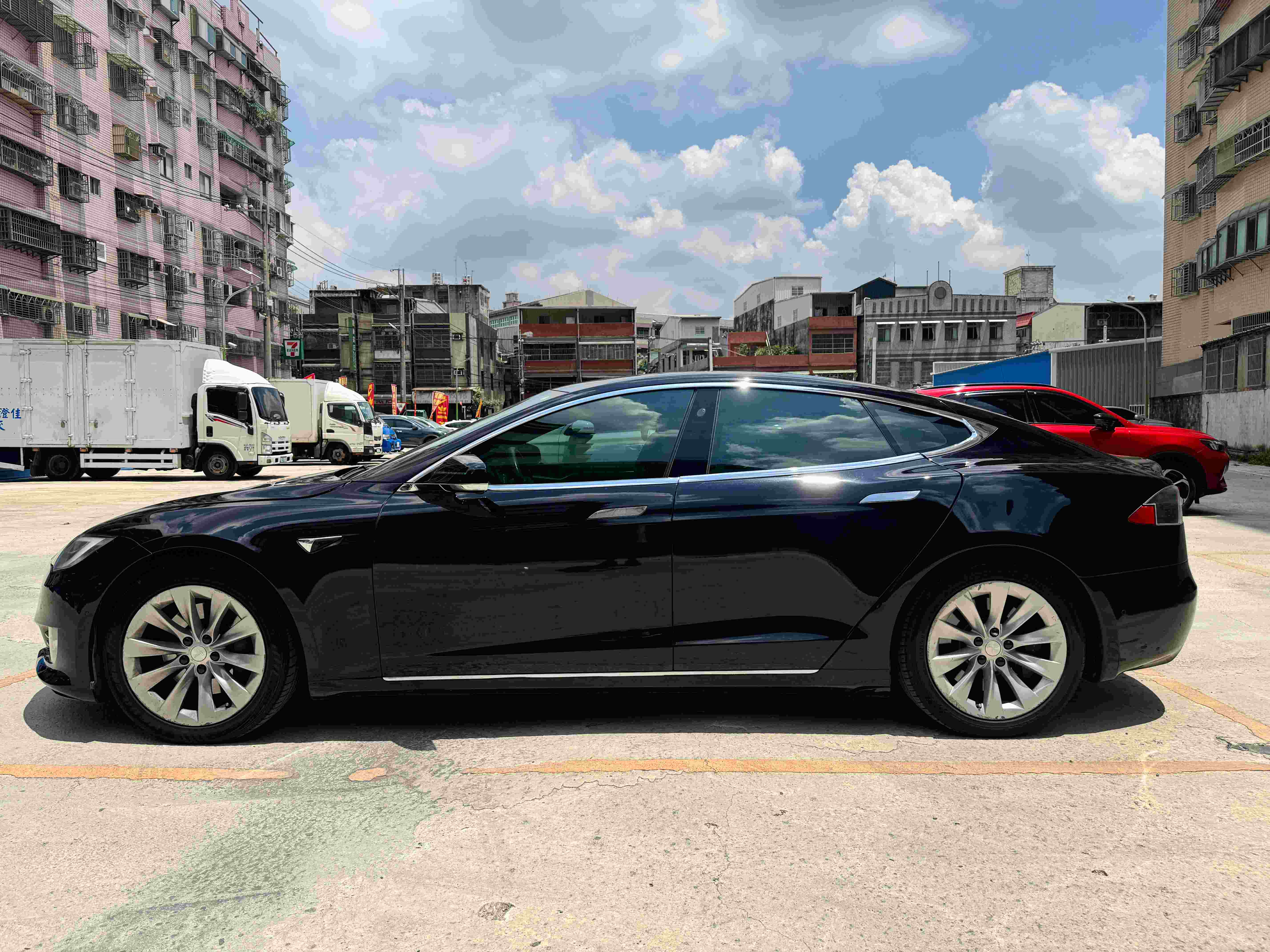 Tesla Model S 75 2017 Image 2
