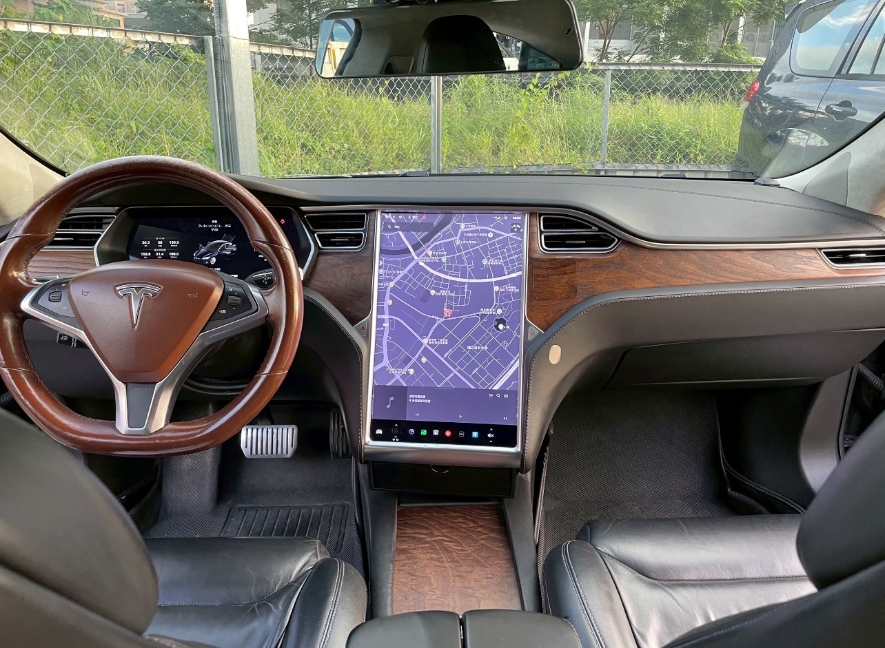 Tesla Model S 75 2017 Image 8
