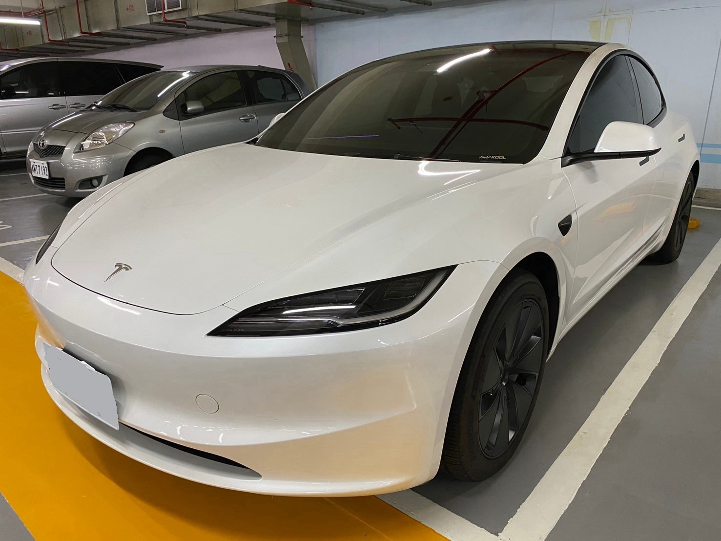 Tesla Model 3 煥新版 SR 2024 Image 3