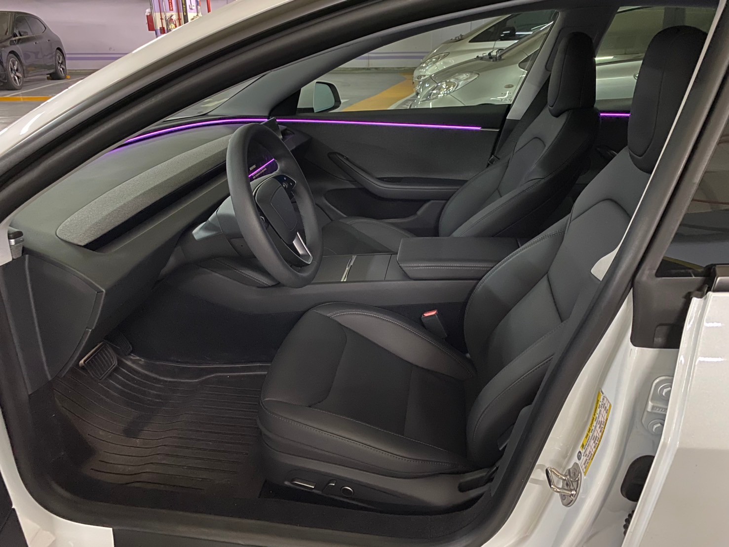 Tesla Model 3 煥新版 SR 2024 Image 10