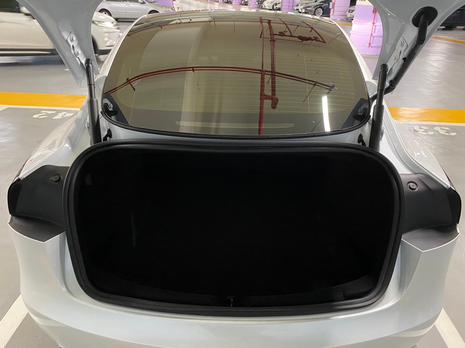 Tesla Model 3 煥新版 SR 2024 Image 12