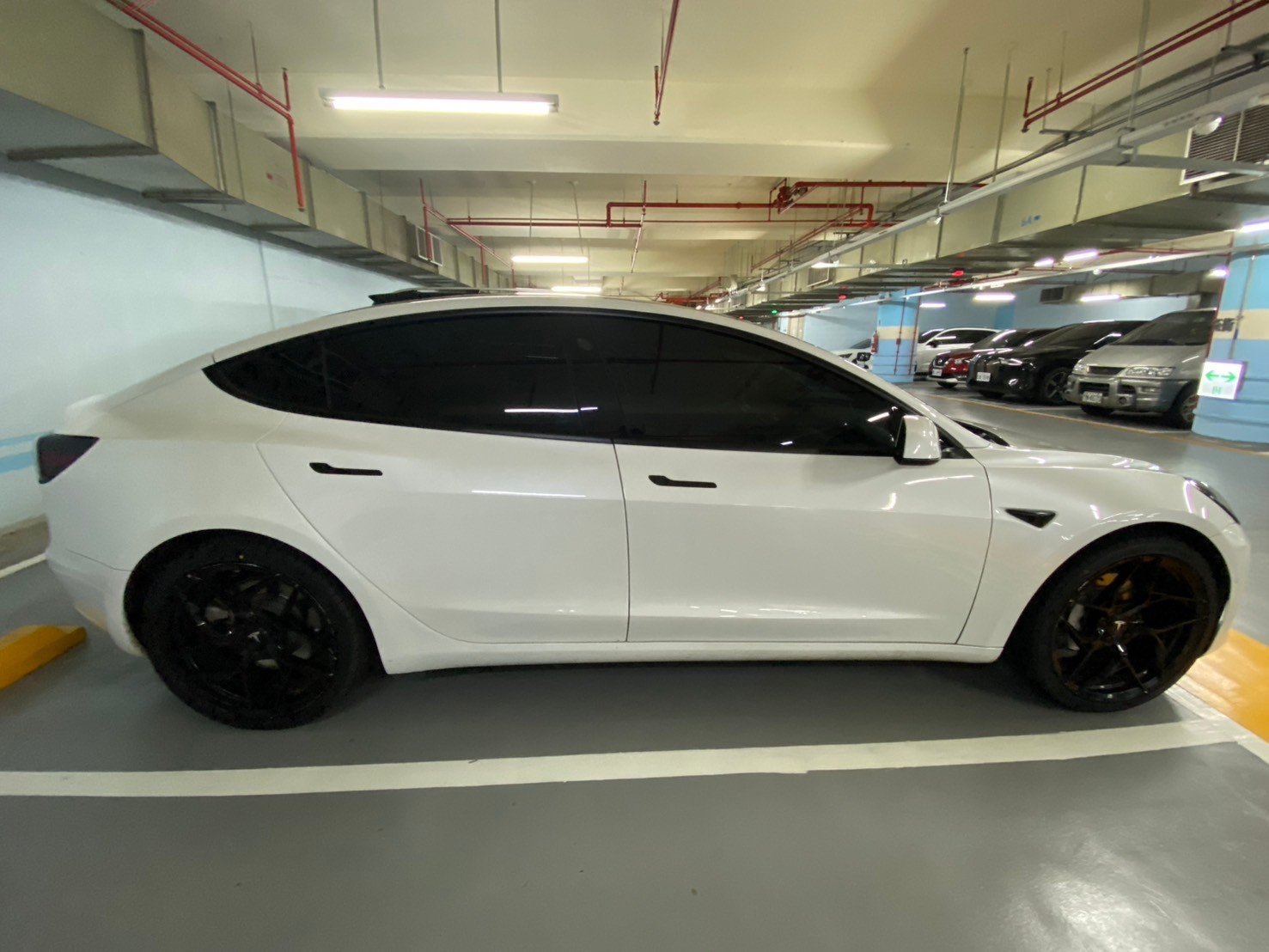 Tesla Model 3 LR 2022 Image 3