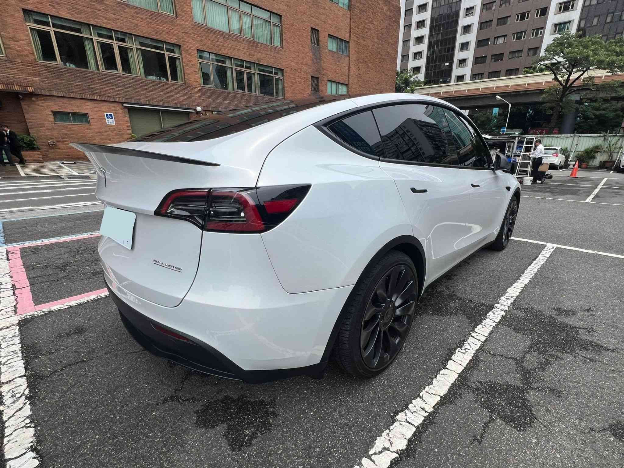 Tesla Model Y Performance+EAP 2023 Image 4
