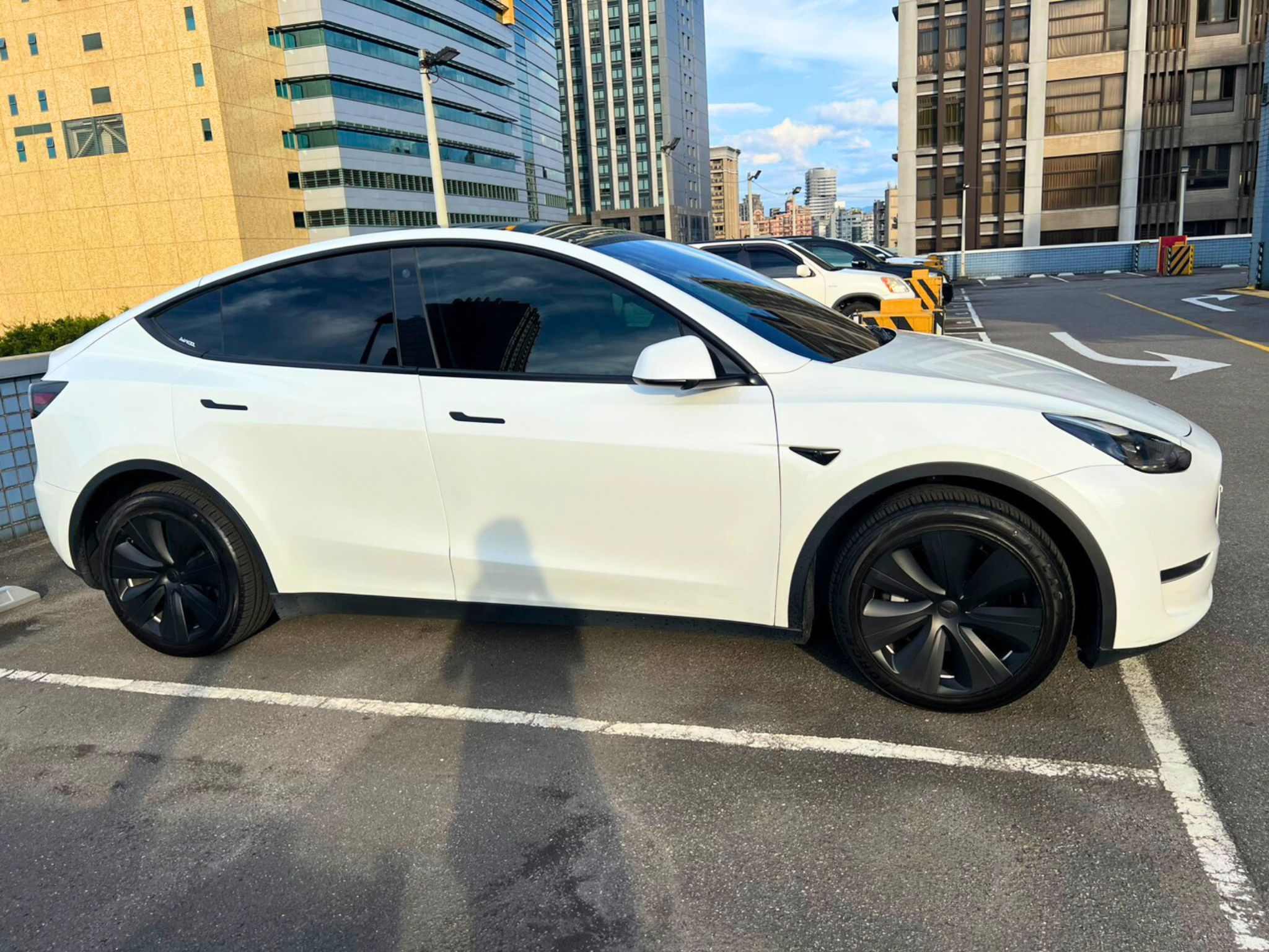 Tesla Model Y LR+EAP 2022 Image 4