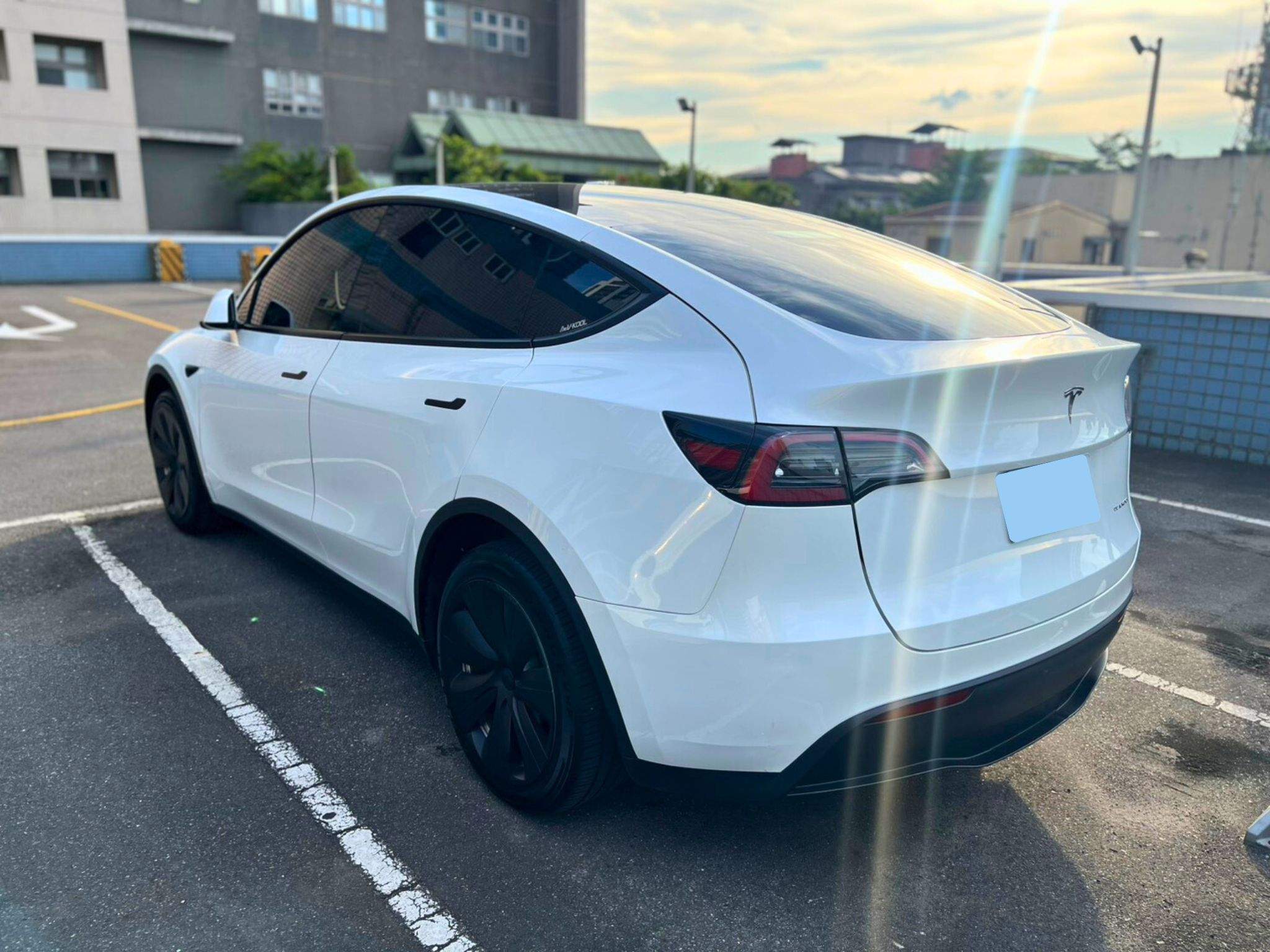 Tesla Model Y LR+EAP 2022 Image 7