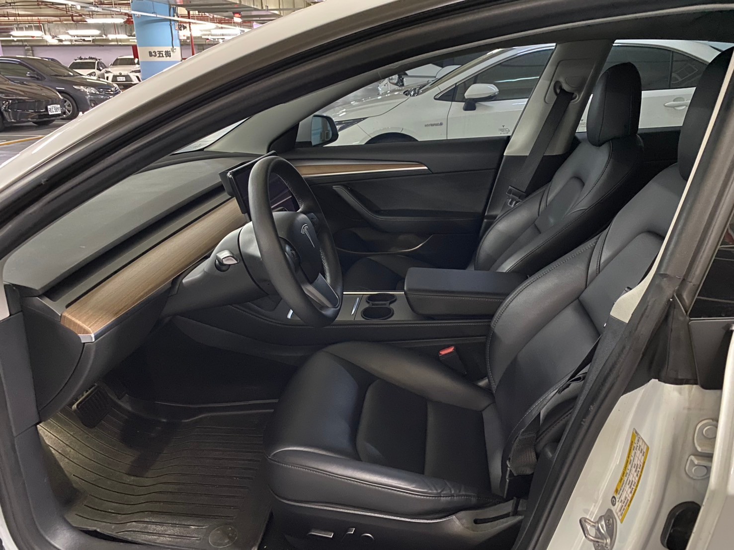 Tesla Model 3 LR 2022 Image 9