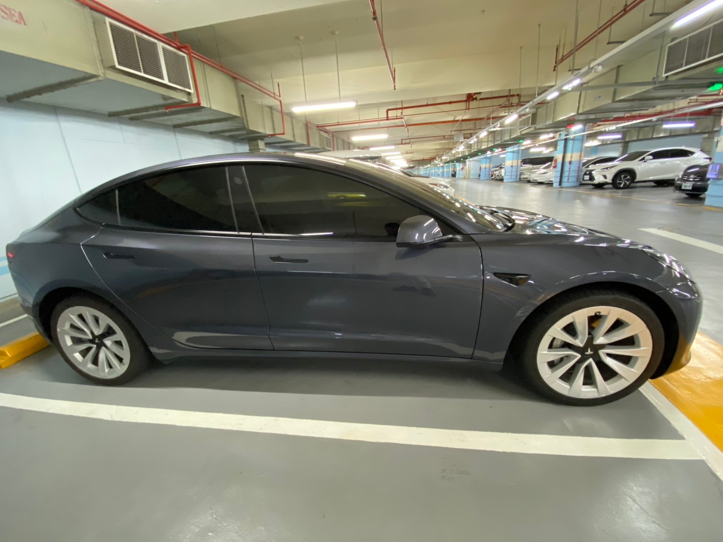 Tesla Model 3 LR 2022 Image 3