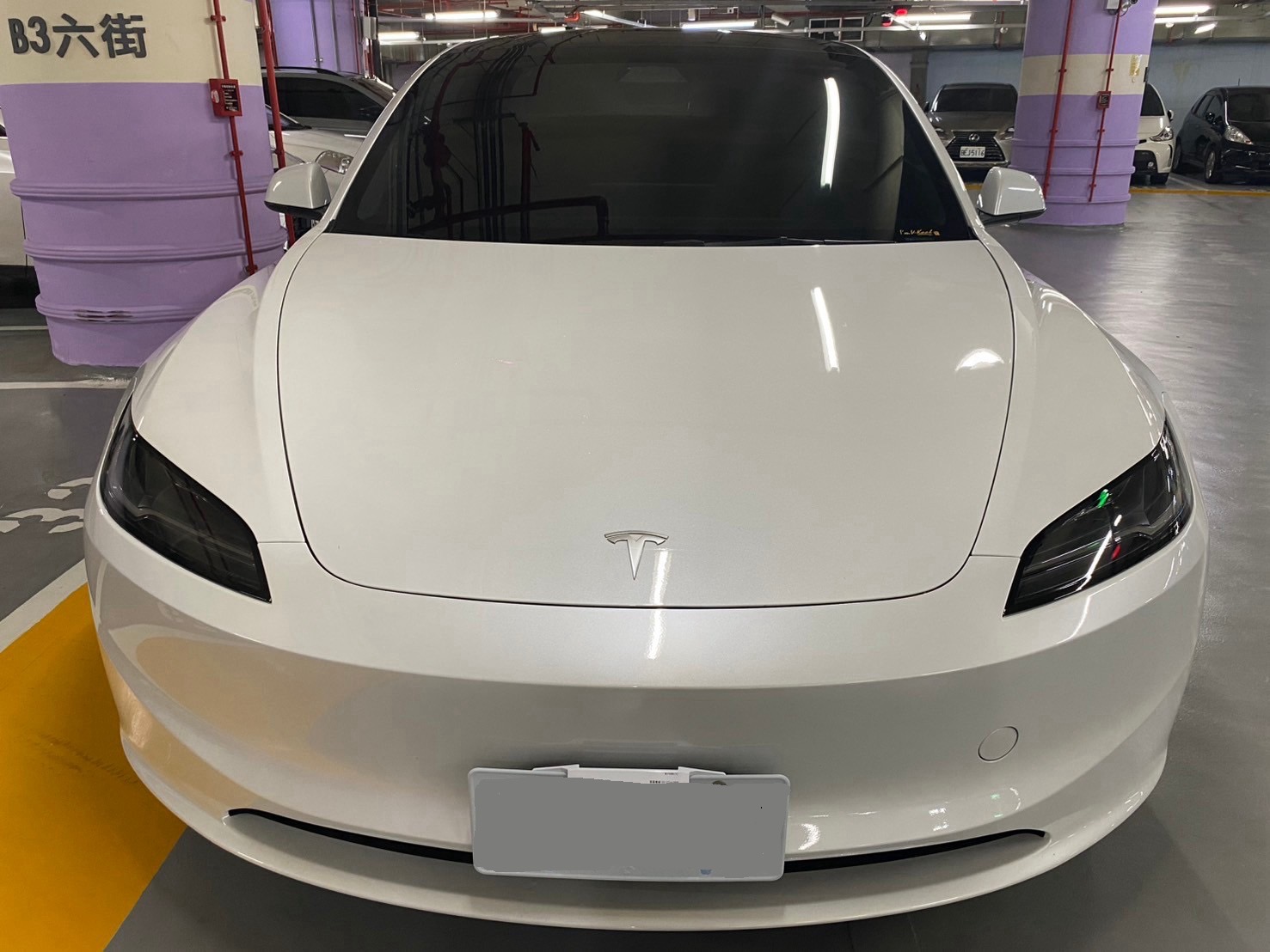 Tesla Model 3 煥新版SR 2024 Image 1