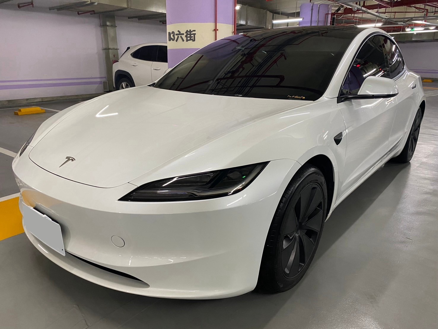 Tesla Model 3 煥新版SR 2024 Image 3