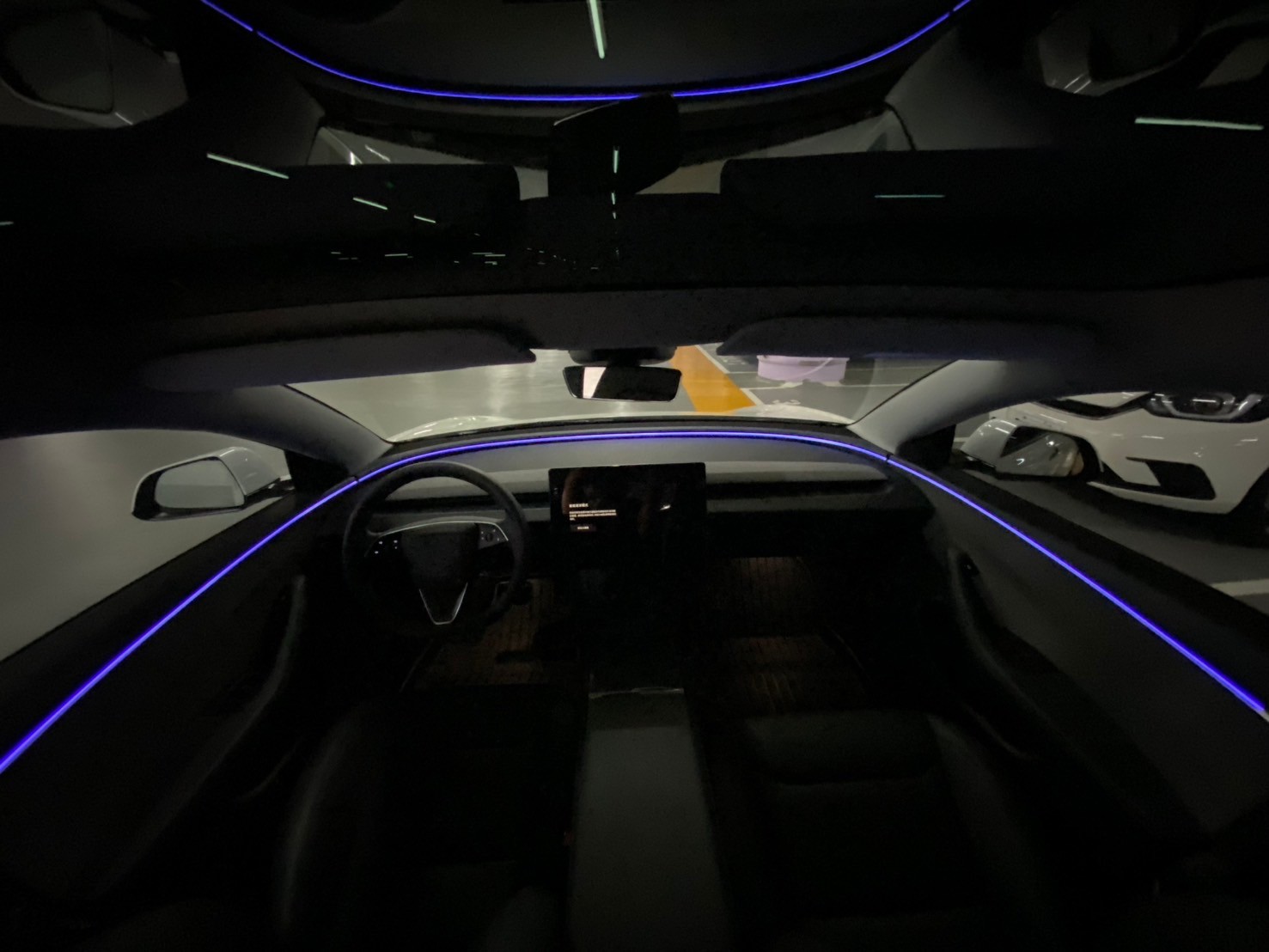 Tesla Model 3 煥新版SR 2024 Image 9