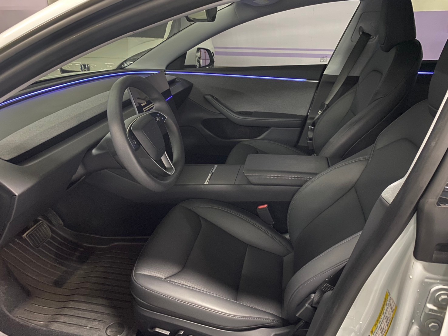 Tesla Model 3 煥新版SR 2024 Image 10