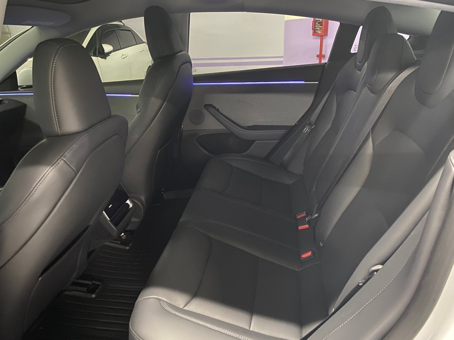 Tesla Model 3 煥新版SR 2024 Image 11