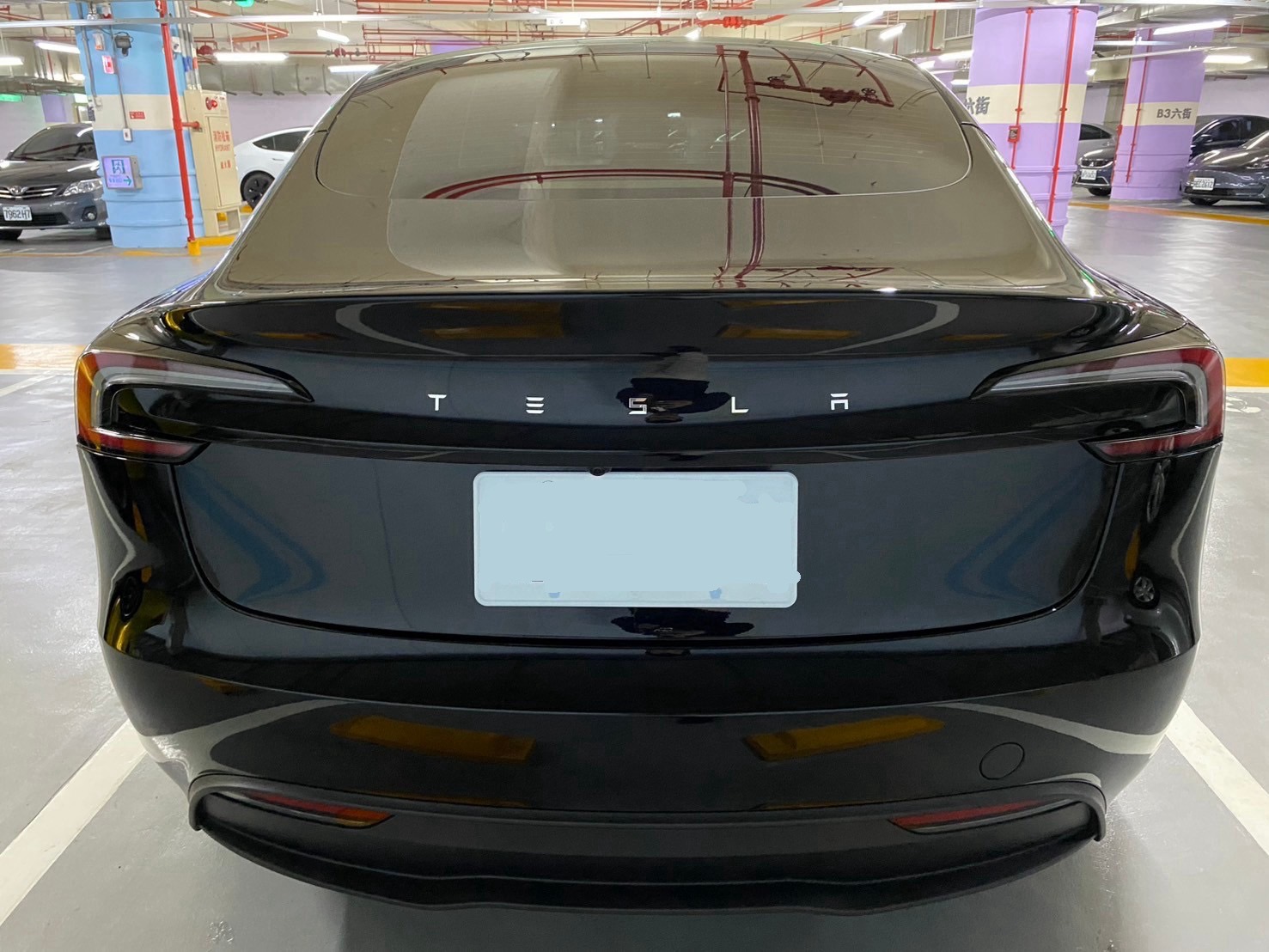 Tesla Model 3 煥新版 SR 2024 Image 5