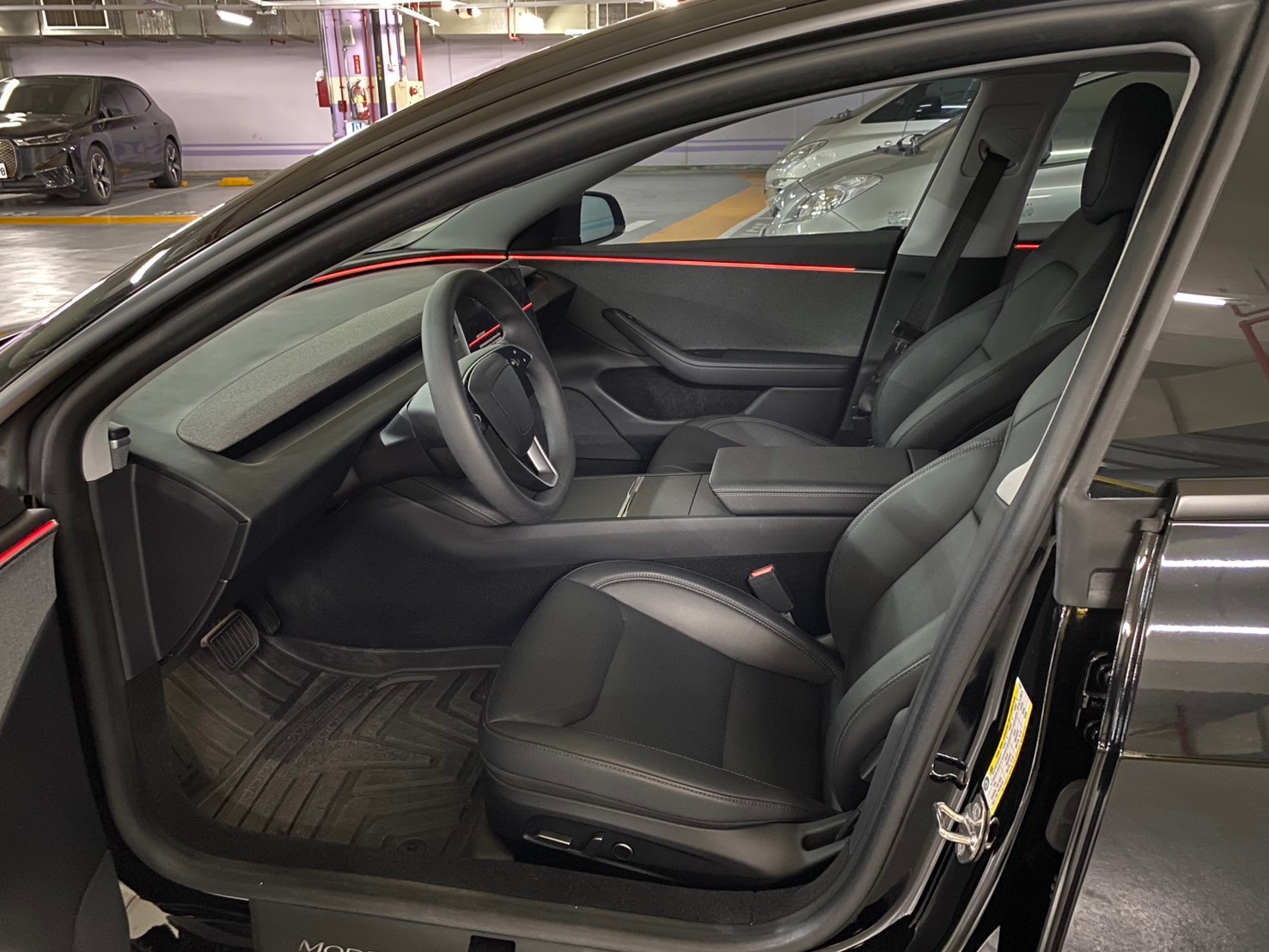 Tesla Model 3 煥新版 SR 2024 Image 9