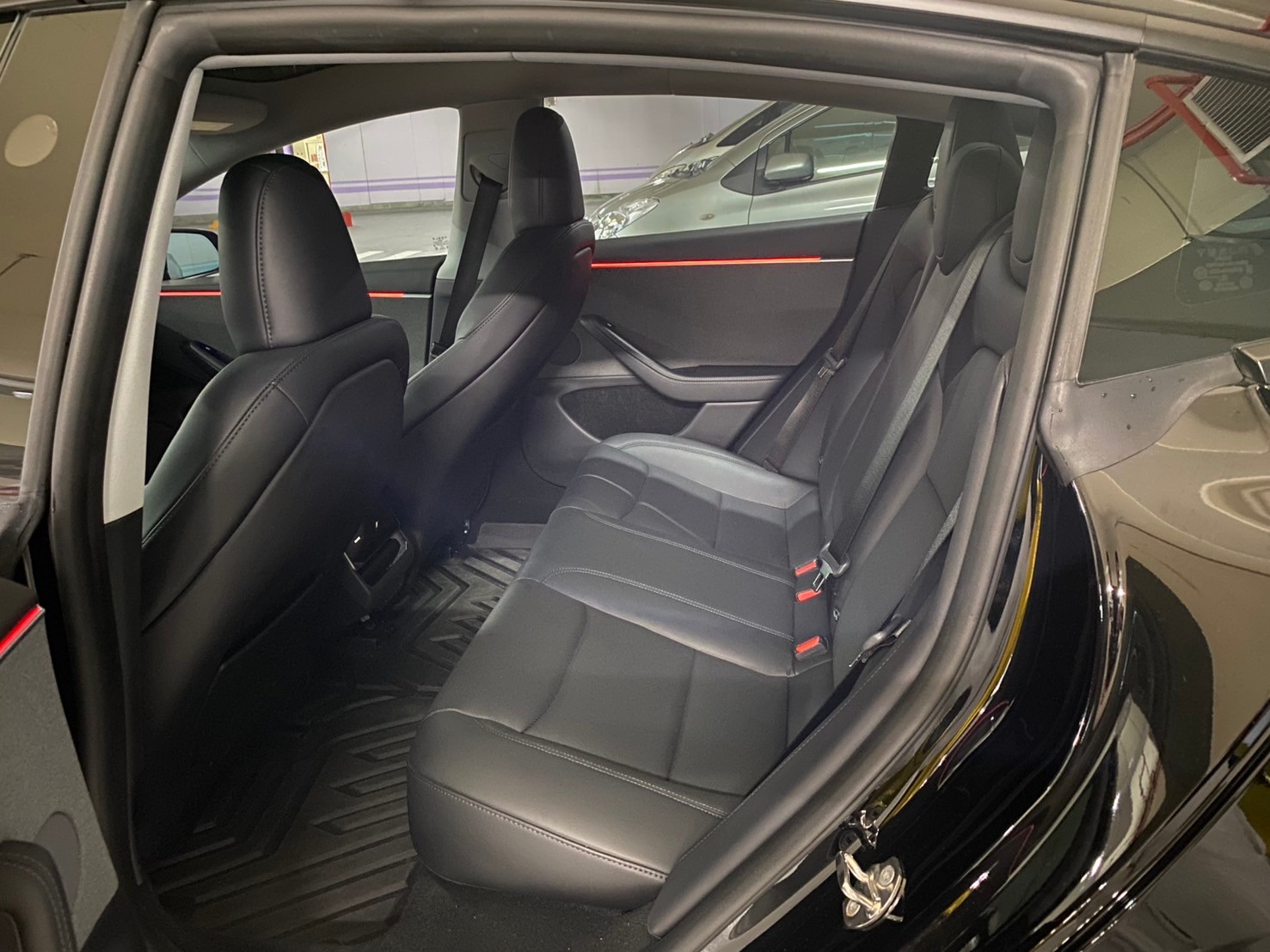 Tesla Model 3 煥新版 SR 2024 Image 10