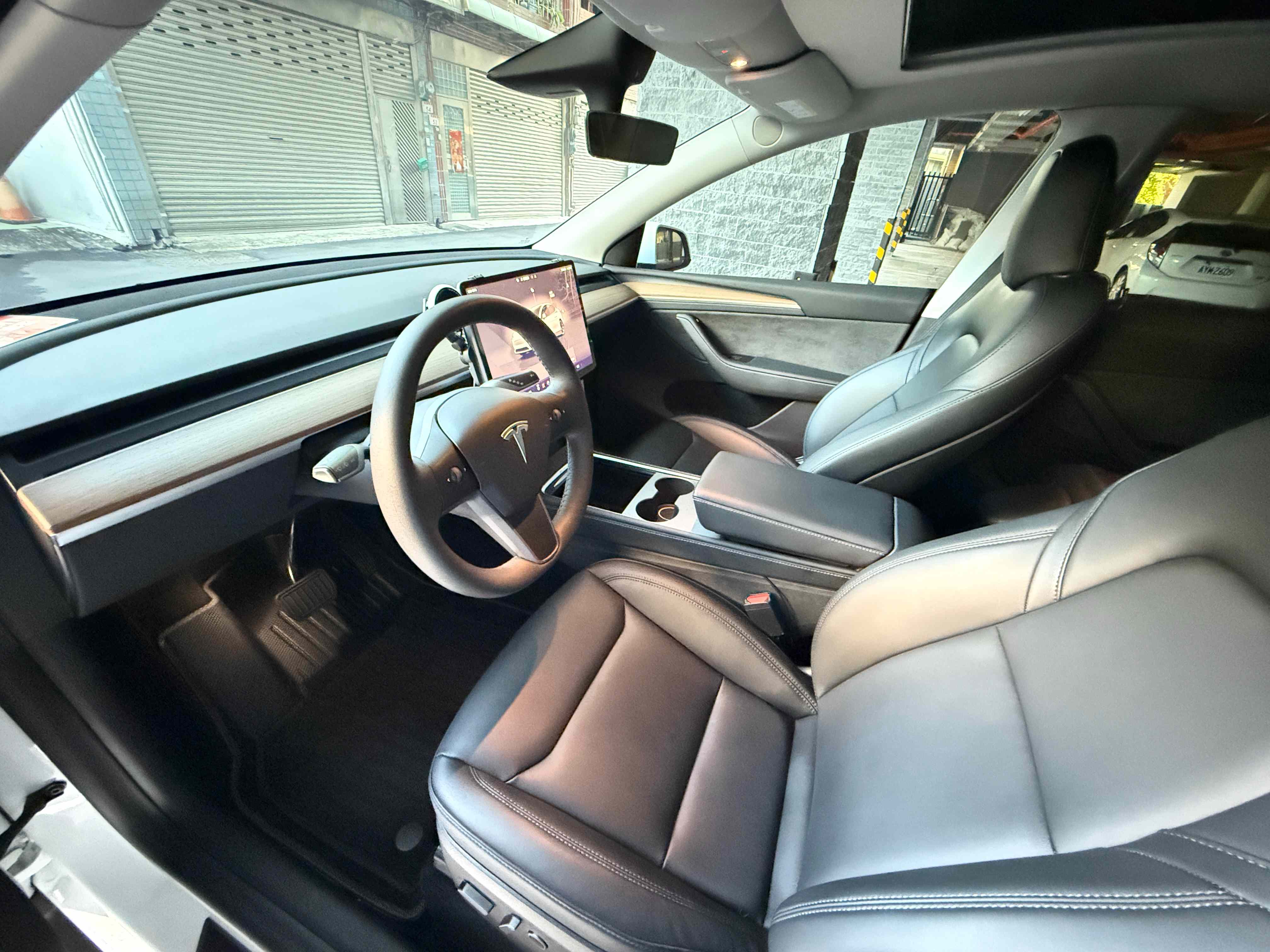 Tesla Model Y LR 2022 Image 6