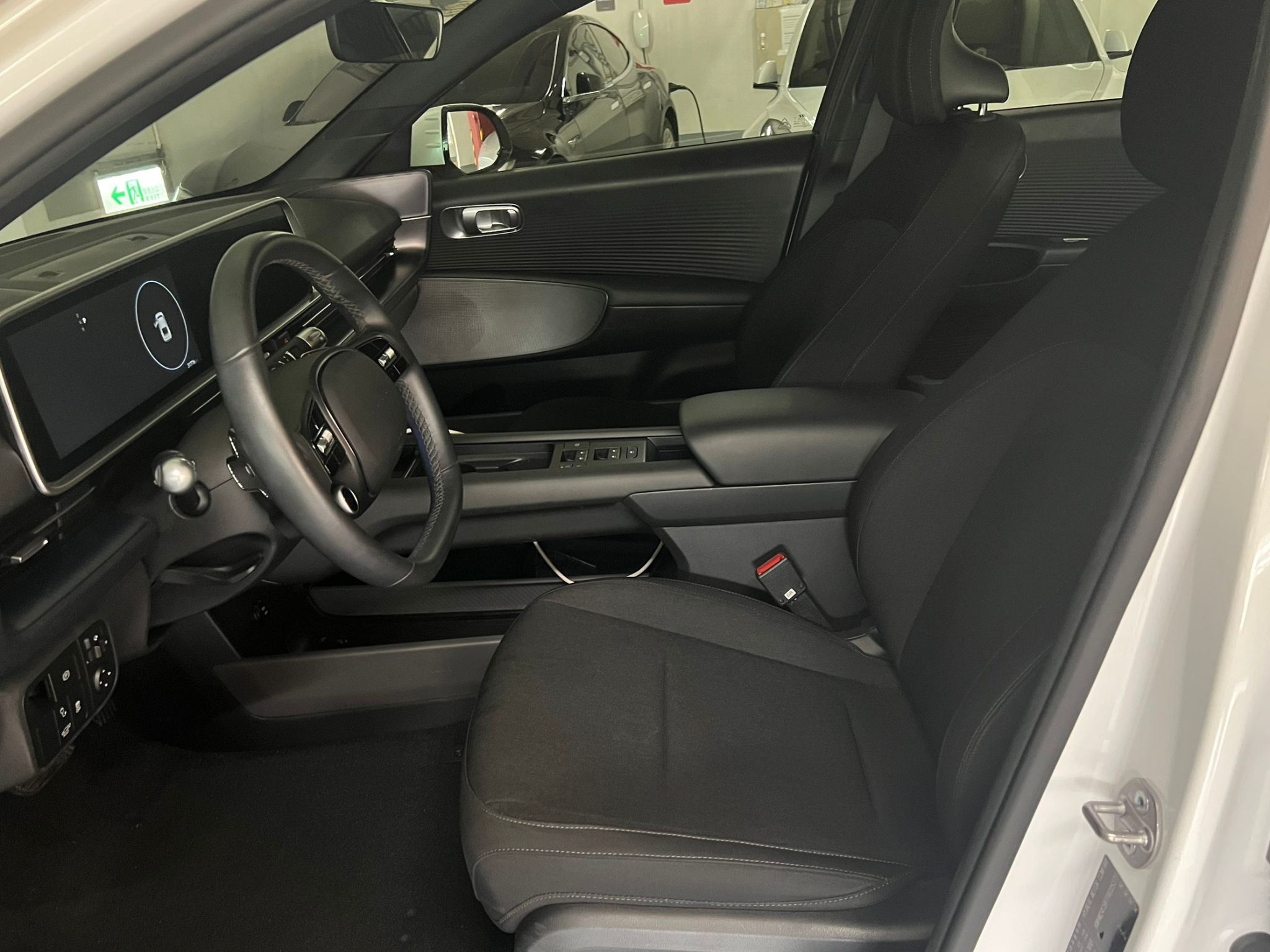 Hyundai IONIQ 6 EV400 2023 Image 9