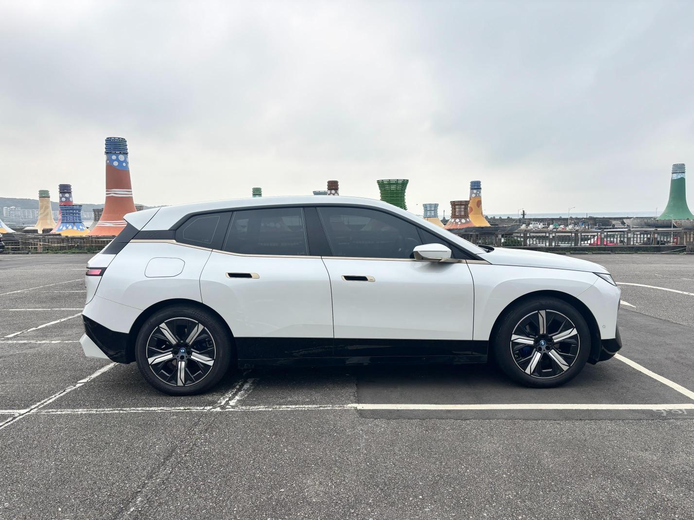 BMW IX XDRIVE40 2022 Image 2