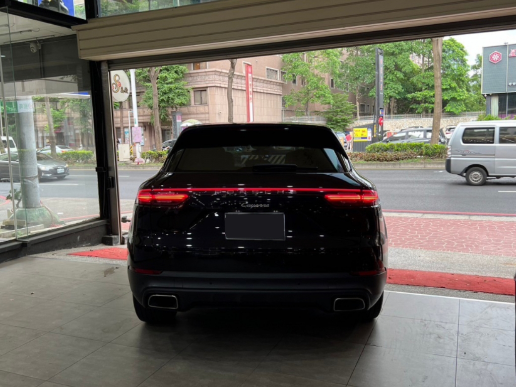 Porsche Cayenne  2018 Image 3