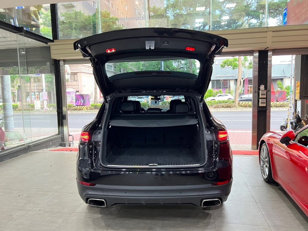 Porsche Cayenne  2018 Image 4