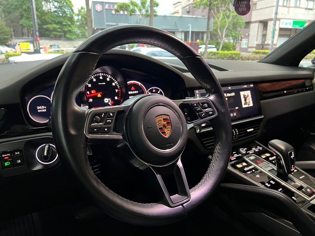 Porsche Cayenne  2018 Image 6