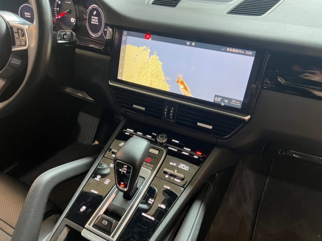 Porsche Cayenne  2018 Image 10