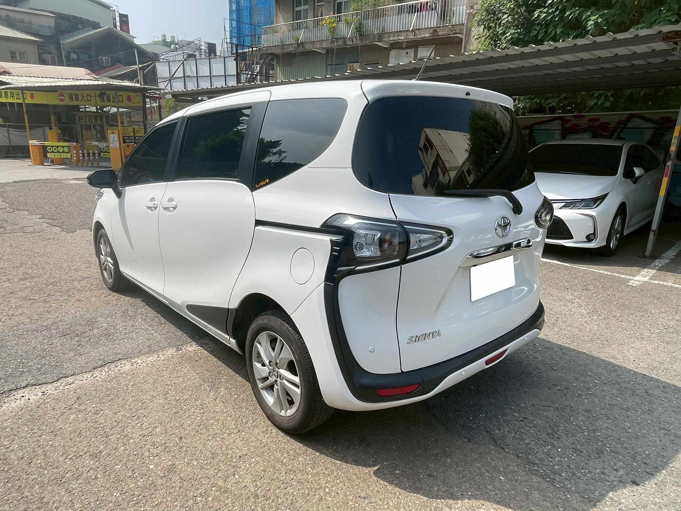 TOYOTA SIENTA 7人座 2024 Image 1
