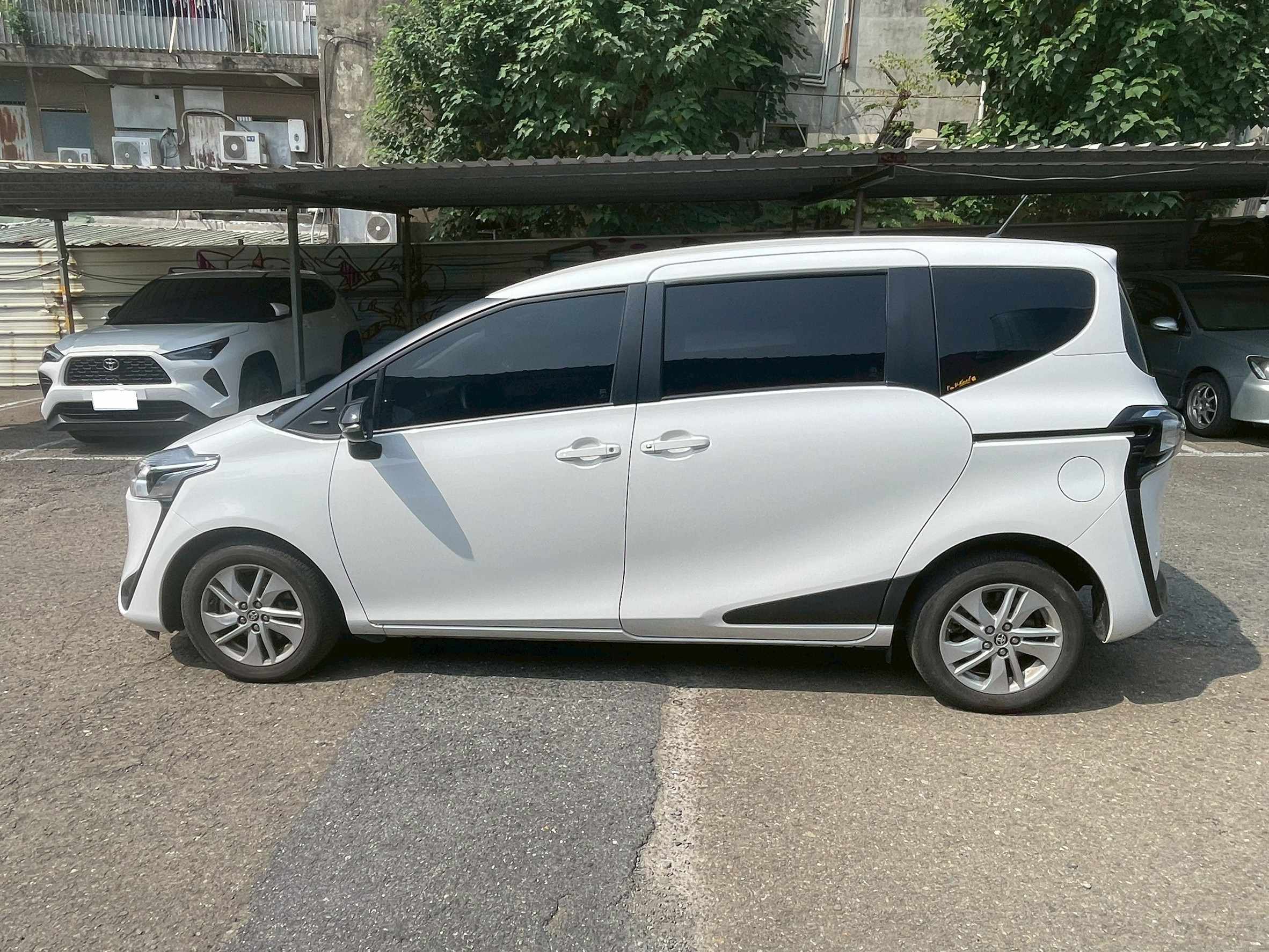 TOYOTA SIENTA 7人座 2024 Image 3