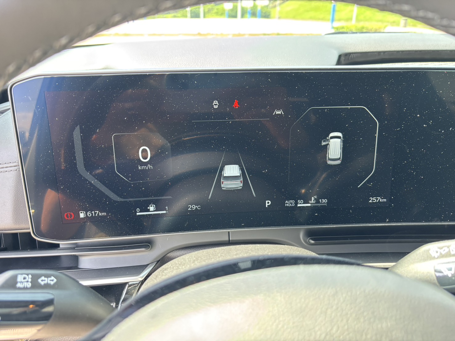 Kia Carnival Signature 鈦光銀 2025 Image 9