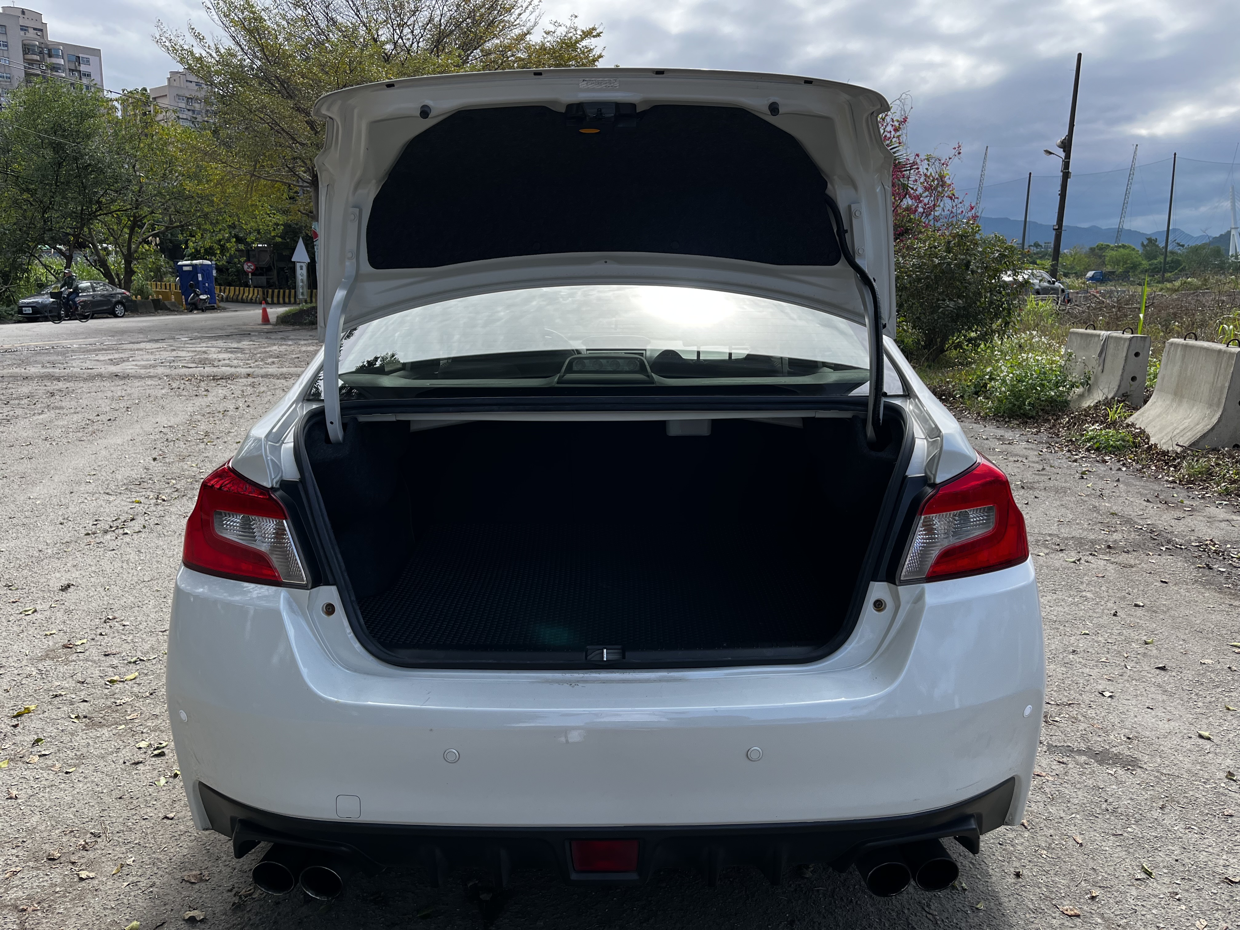 Subaru WRX 2.0i Sport Lineartronic 2014 Image 11