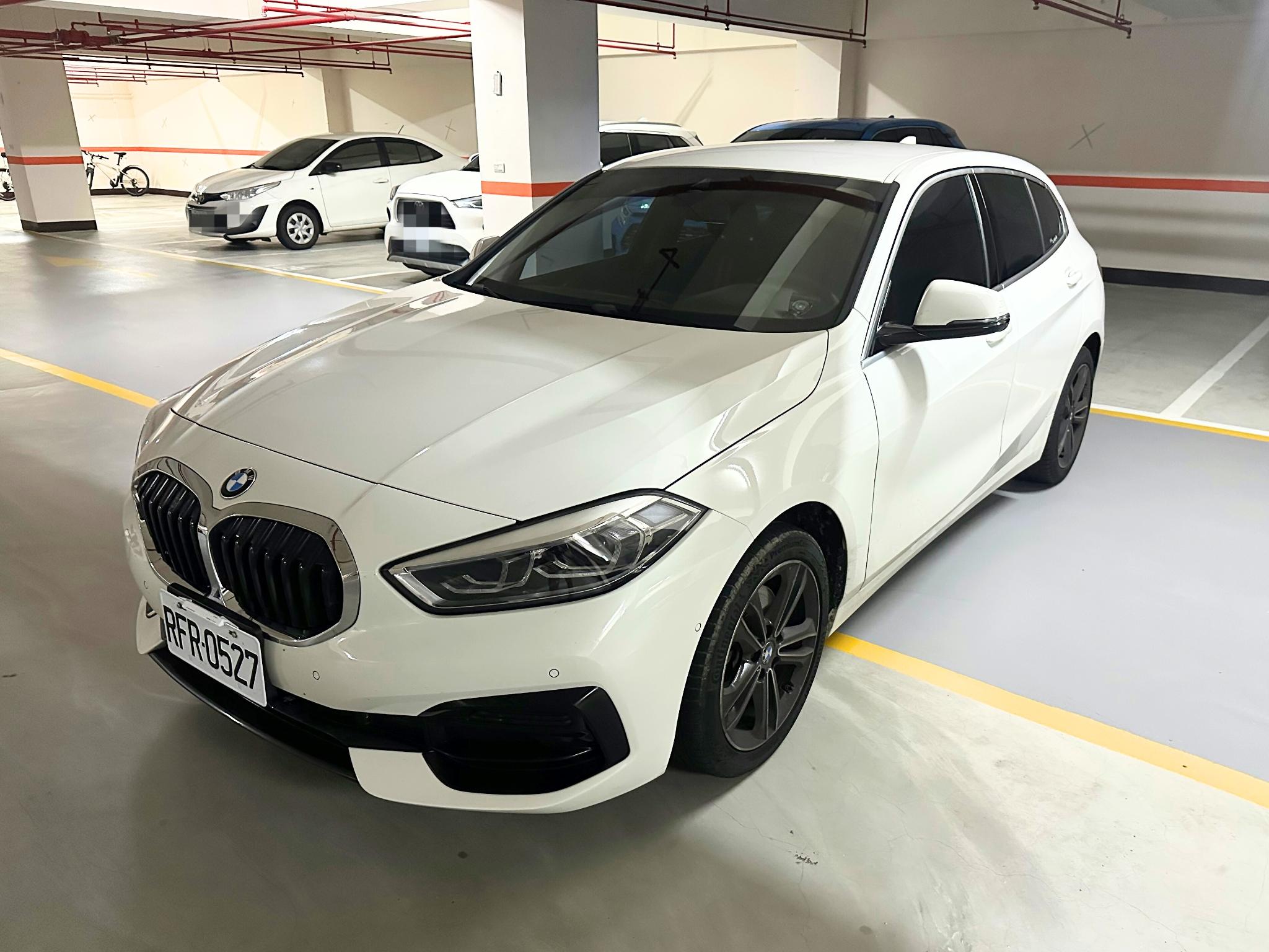 BMW 118i Edition Sport 2021 Image 1