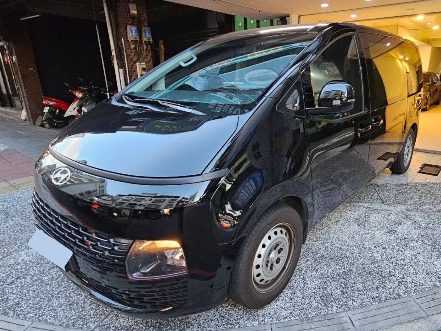 Hyundai STARIA GLD-A 2024 Image 2