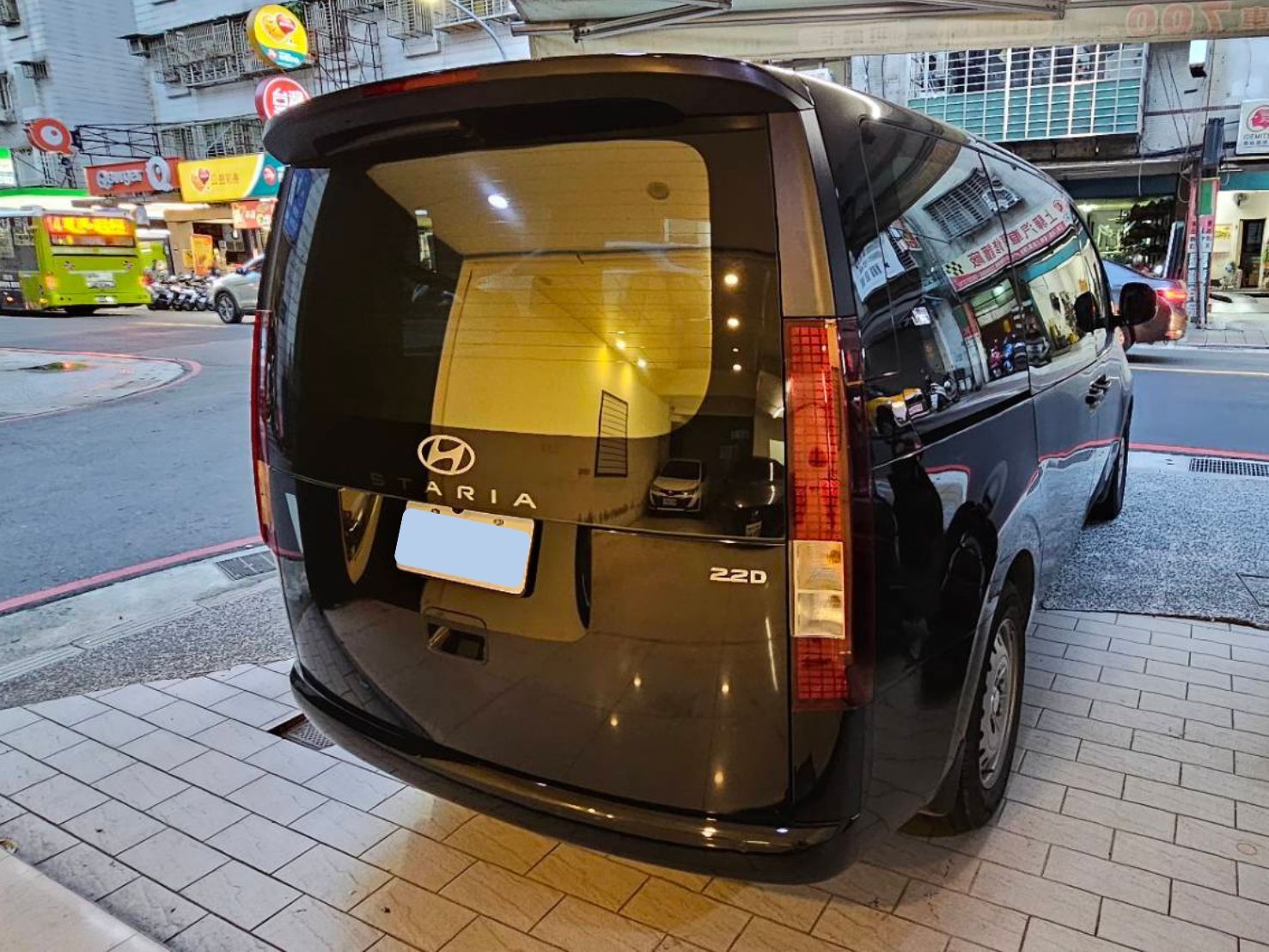 Hyundai STARIA GLD-A 2024 Image 3