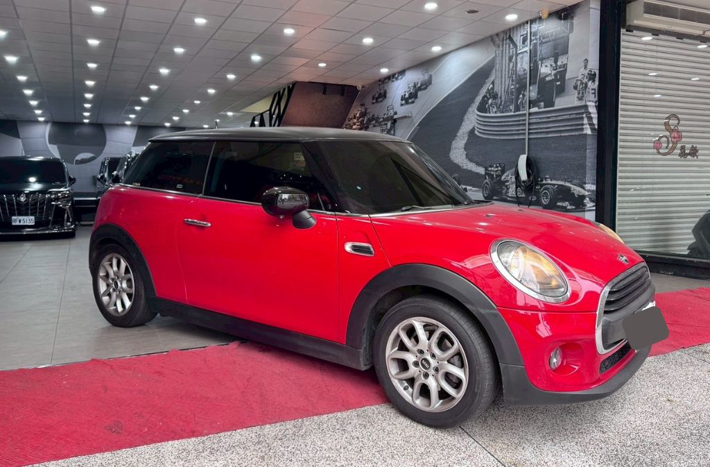 MINI MINI ONE  2019 Image 1