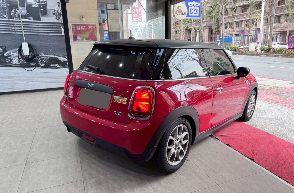 MINI MINI ONE  2019 Image 4