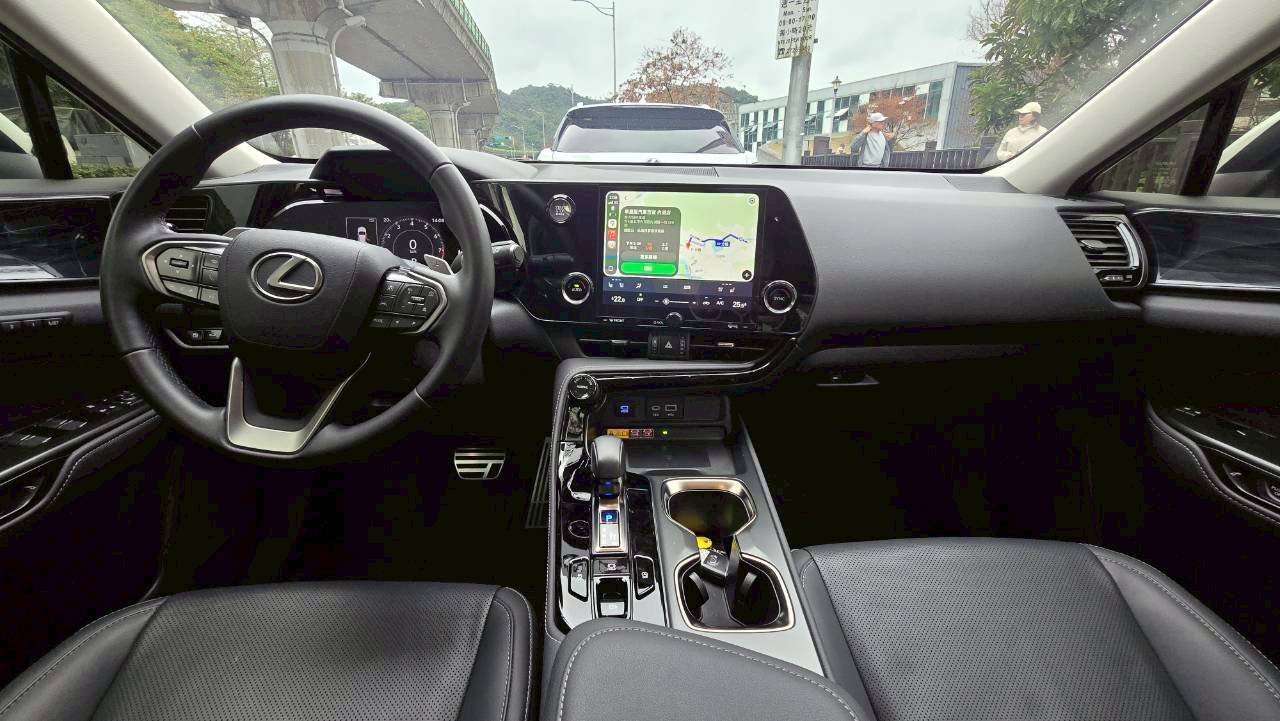 LEXUS NX250 頂級版 2024 Image 11