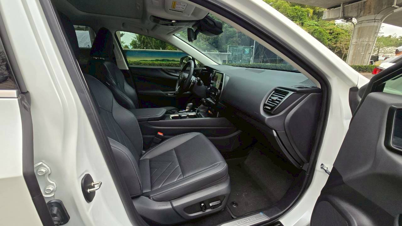 LEXUS NX250 頂級版 2024 Image 8
