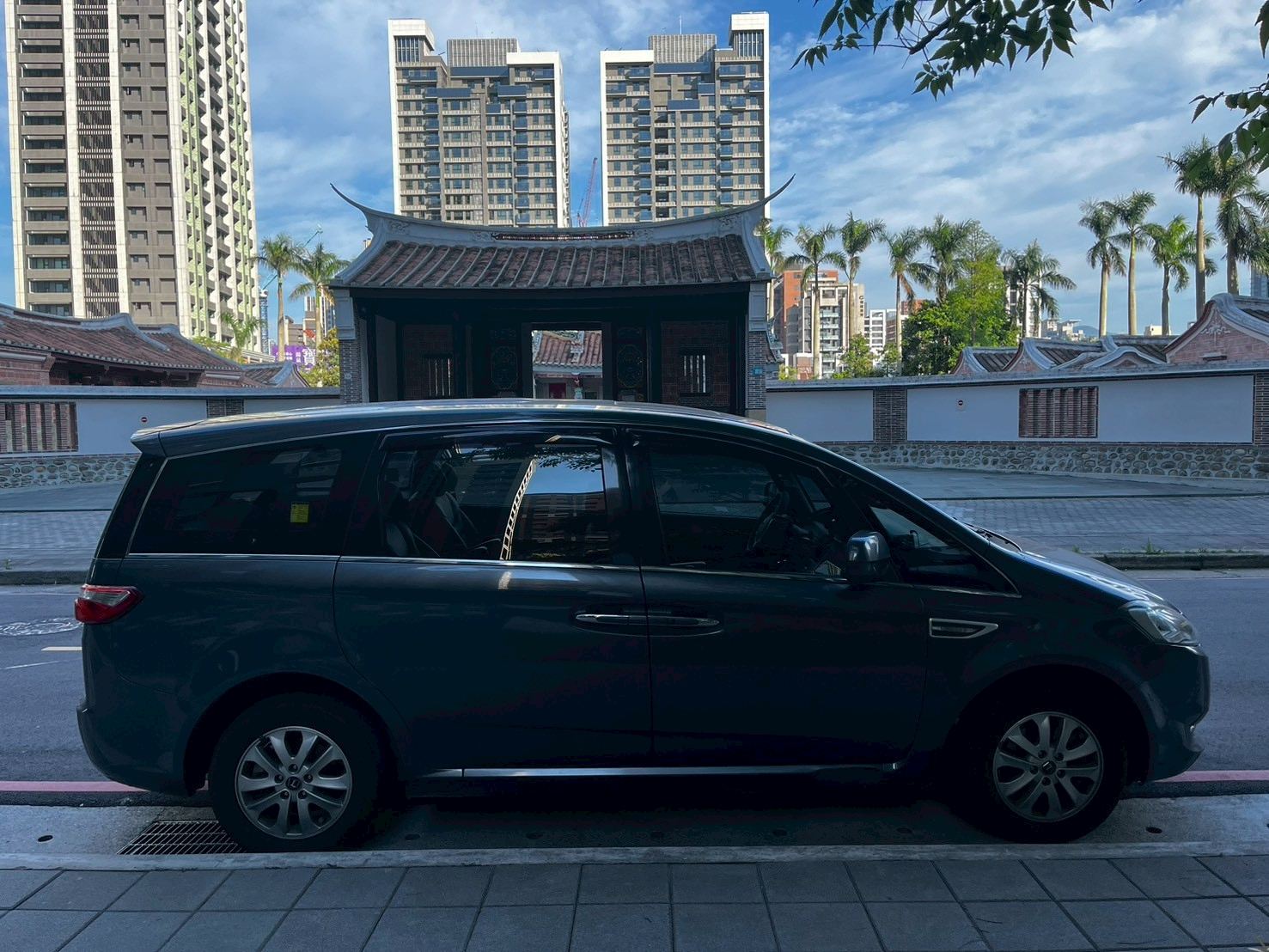 LUXGEN M7 Turbo ECO Hyper 旗艦型 2015 Image 3