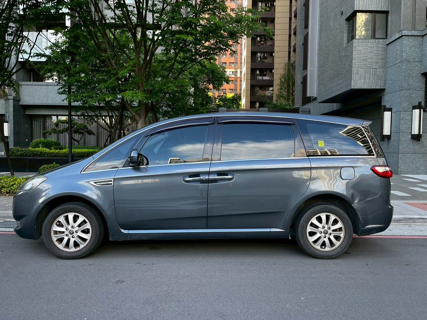 LUXGEN M7 Turbo ECO Hyper 旗艦型 2015 Image 7