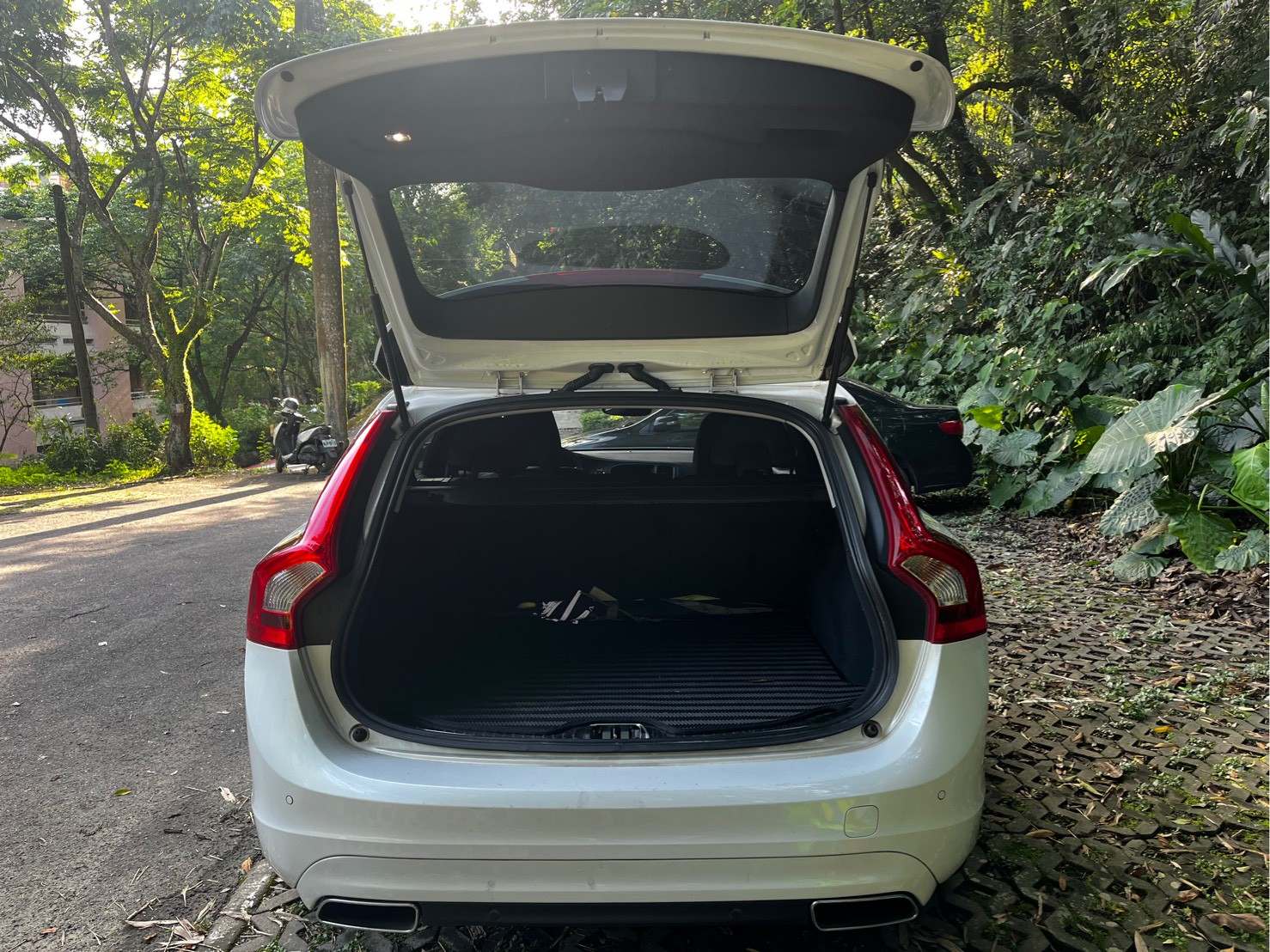 Volvo V60 D4 豪華版 2016 Image 11