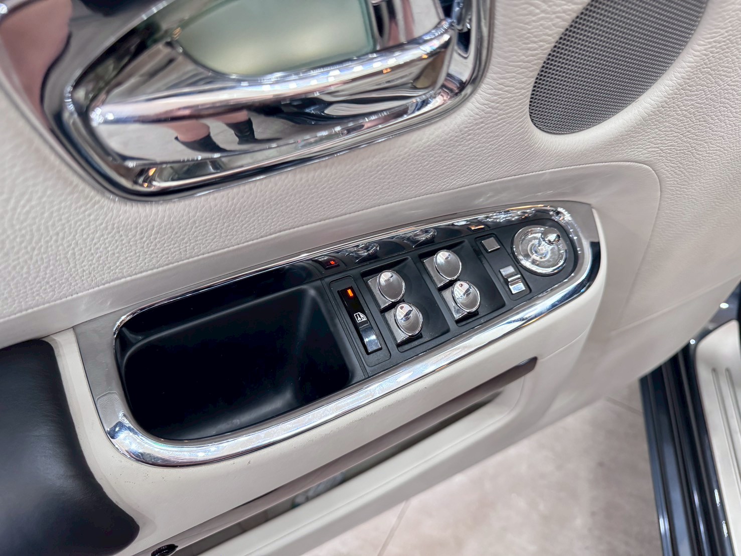 Rolls-Royce Ghost Series I 2011 Image 5