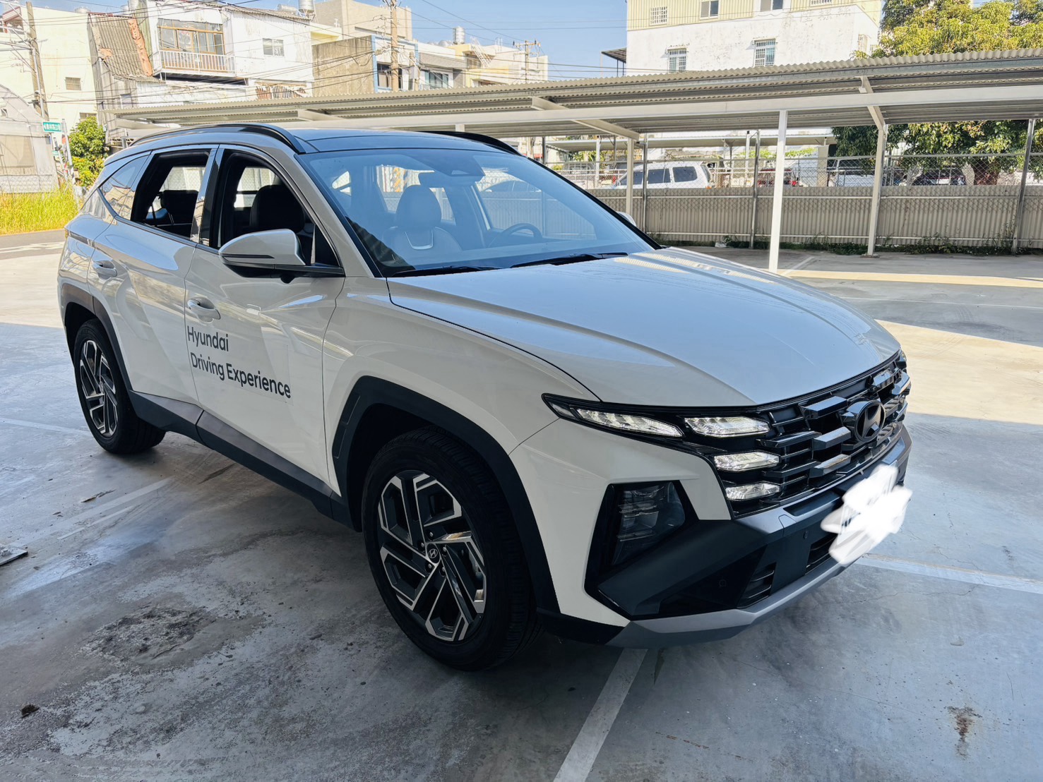 Hyundai Tucson 1.6油電 2025 Image 3