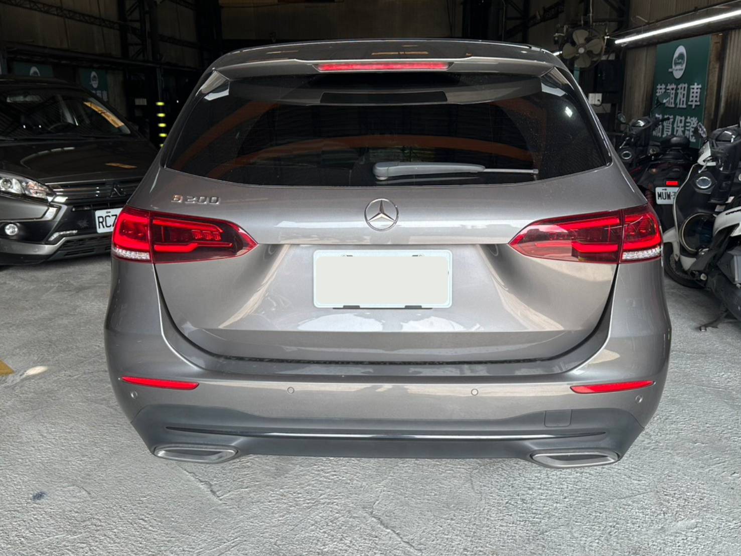 Mercedes-Benz B200  2019 Image 4