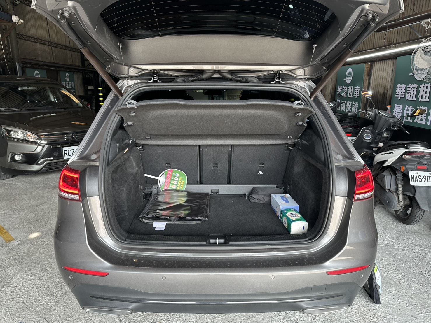 Mercedes-Benz B200  2019 Image 5