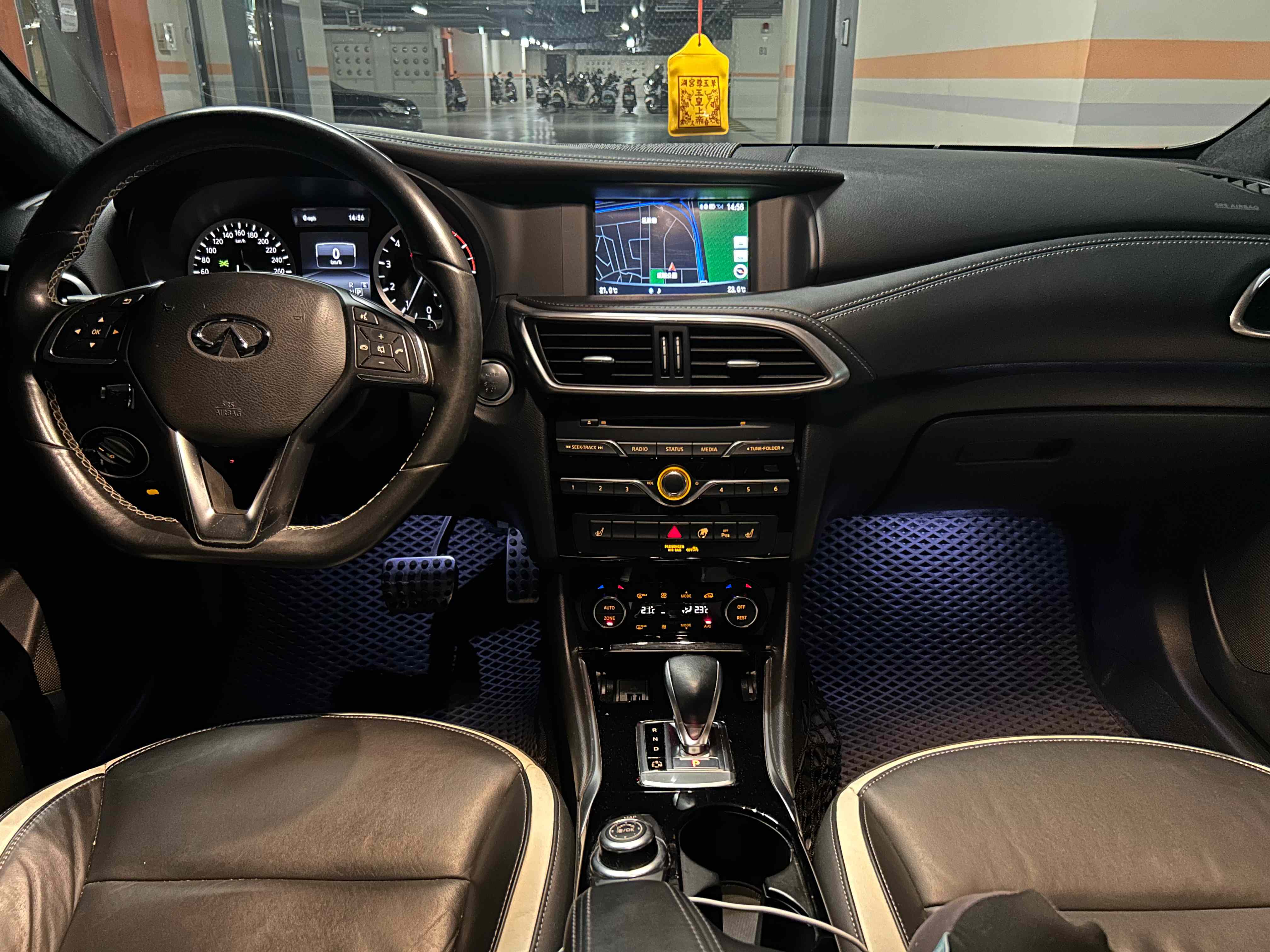 INFINITI Q30S 2.0T SPORT 2018 Image 10