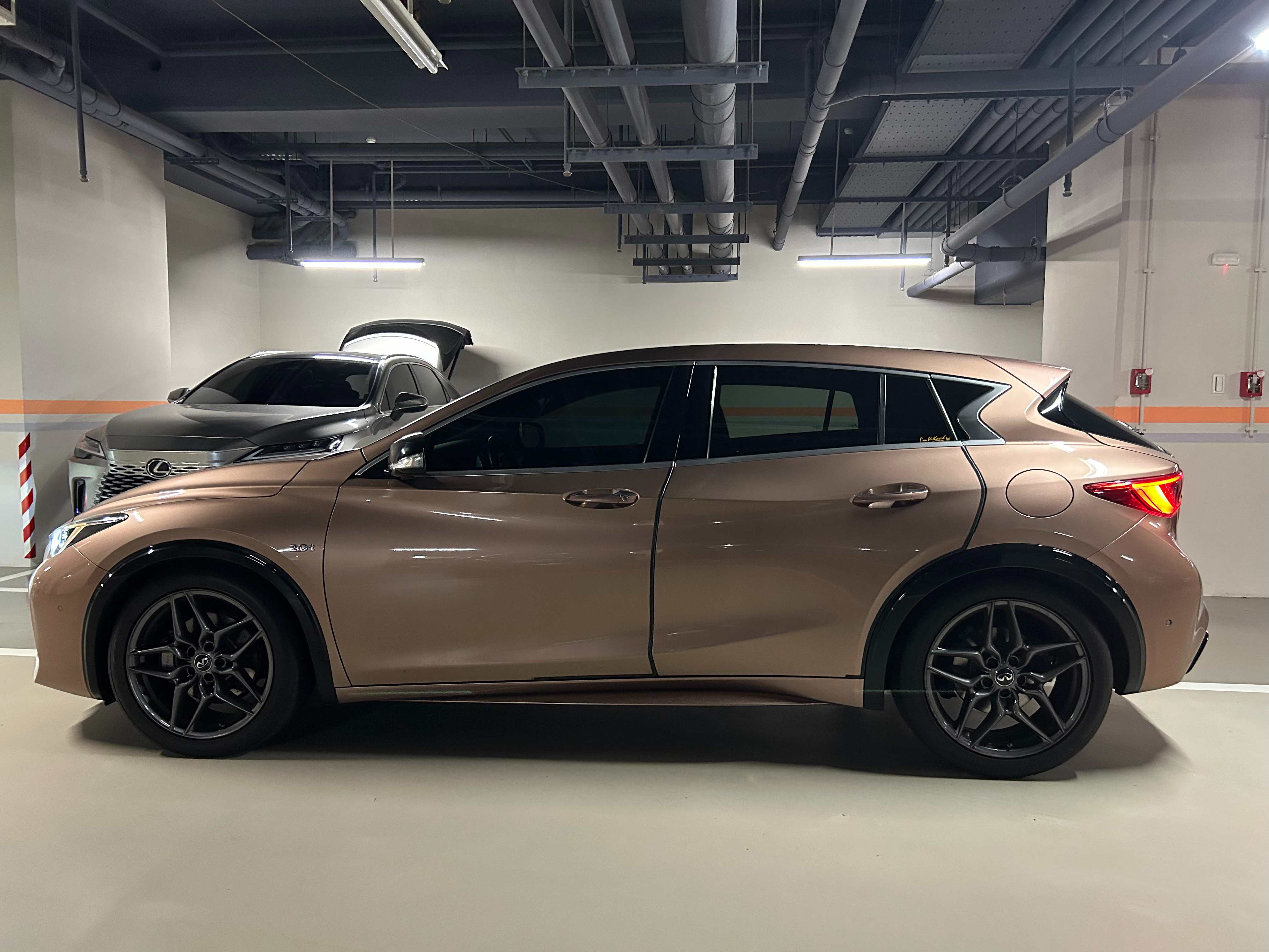 INFINITI Q30S 2.0T SPORT 2018 Image 4