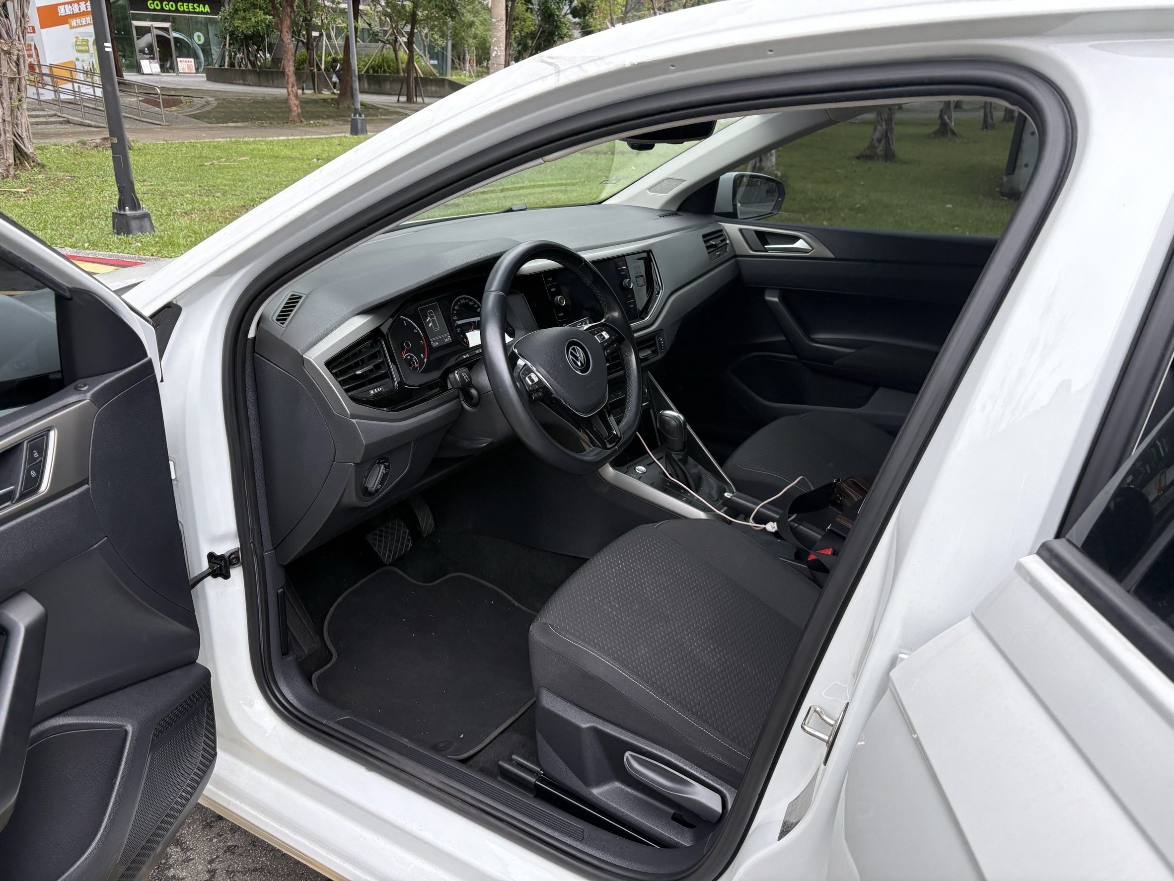 Volkswagen Polo 999cc 2021 Image 6