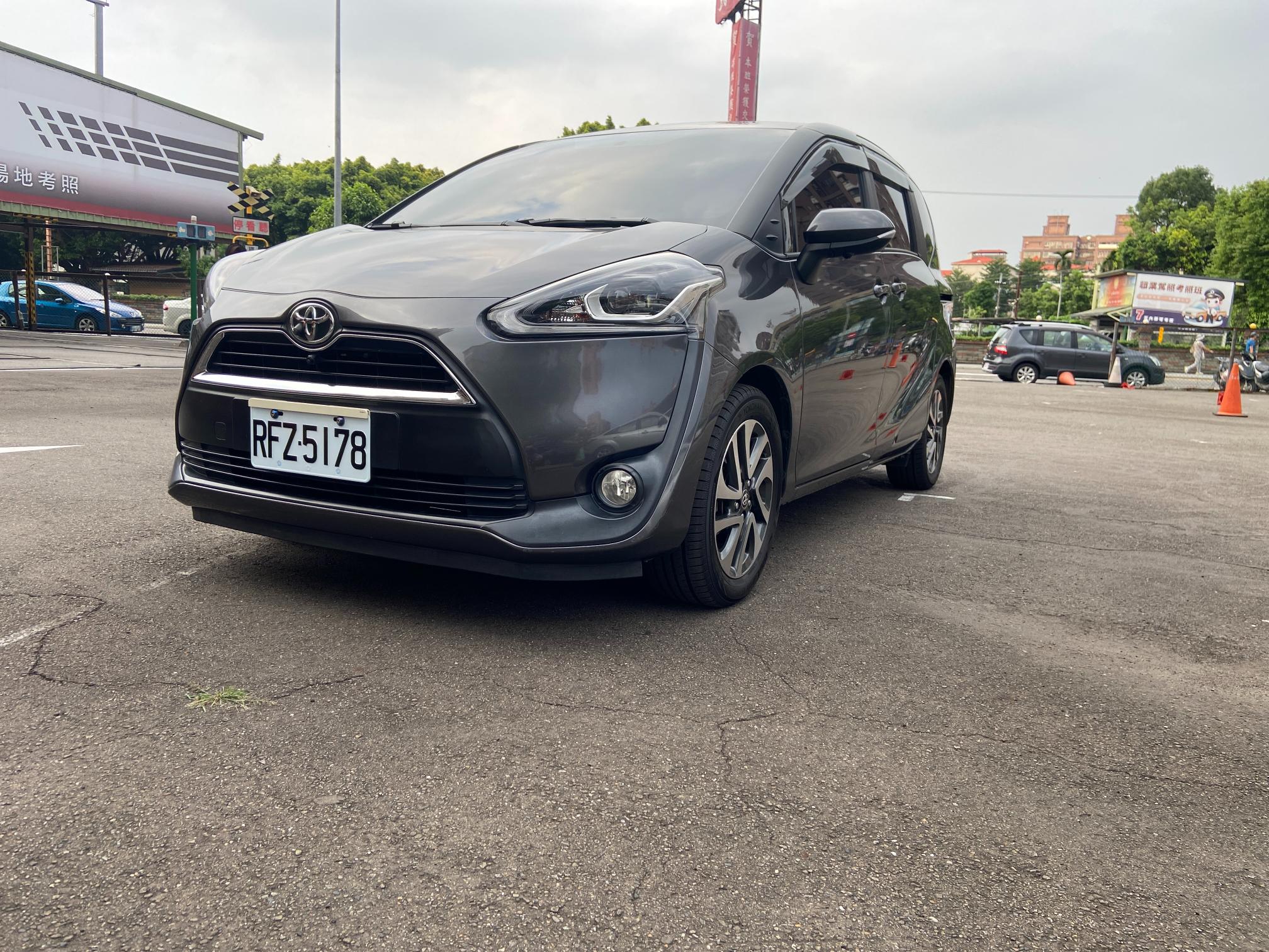 TOYOTA Sienta 1.8L尊爵7人 2017 Image 1