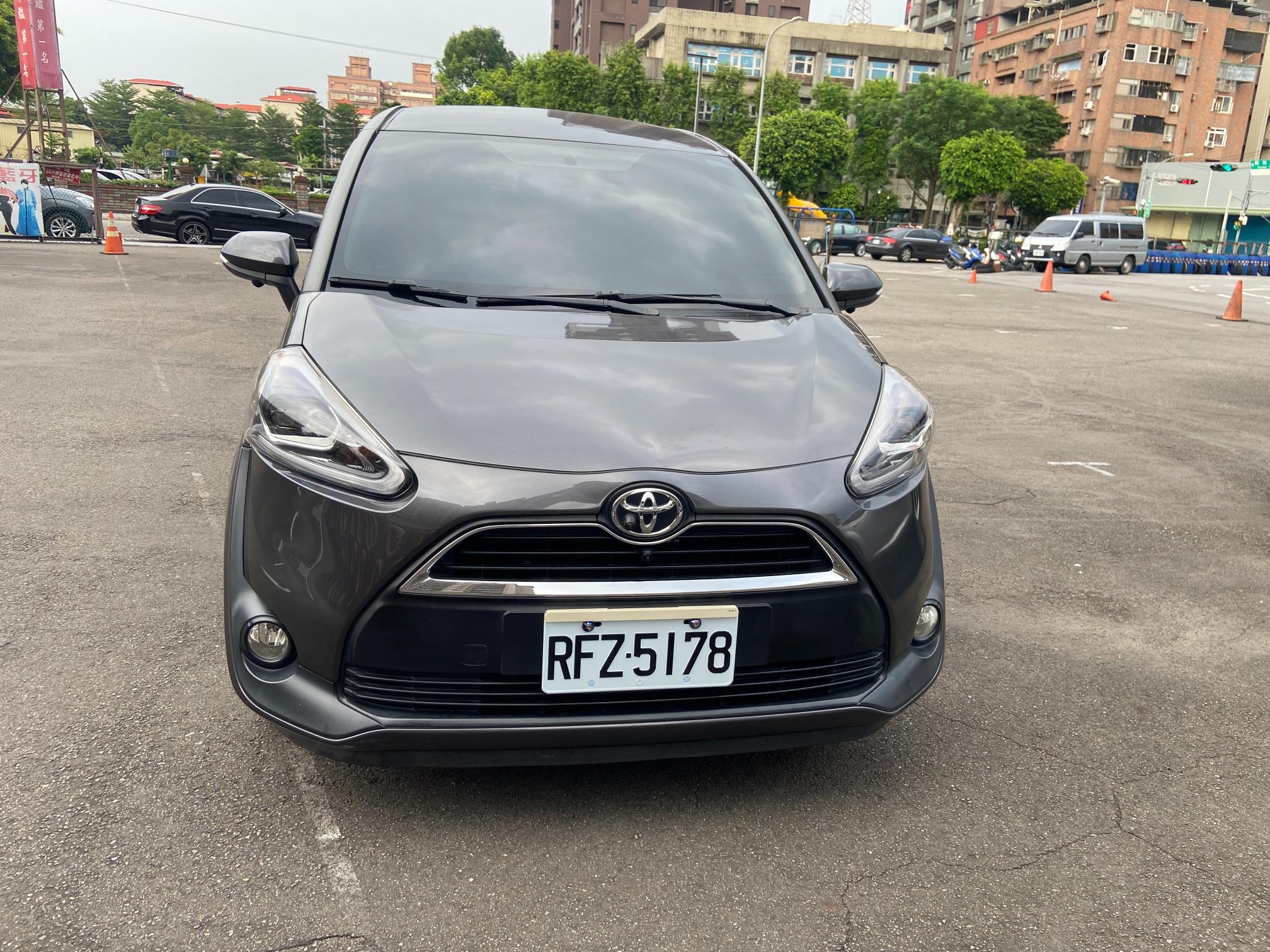 TOYOTA Sienta 1.8L尊爵7人 2017 Image 2